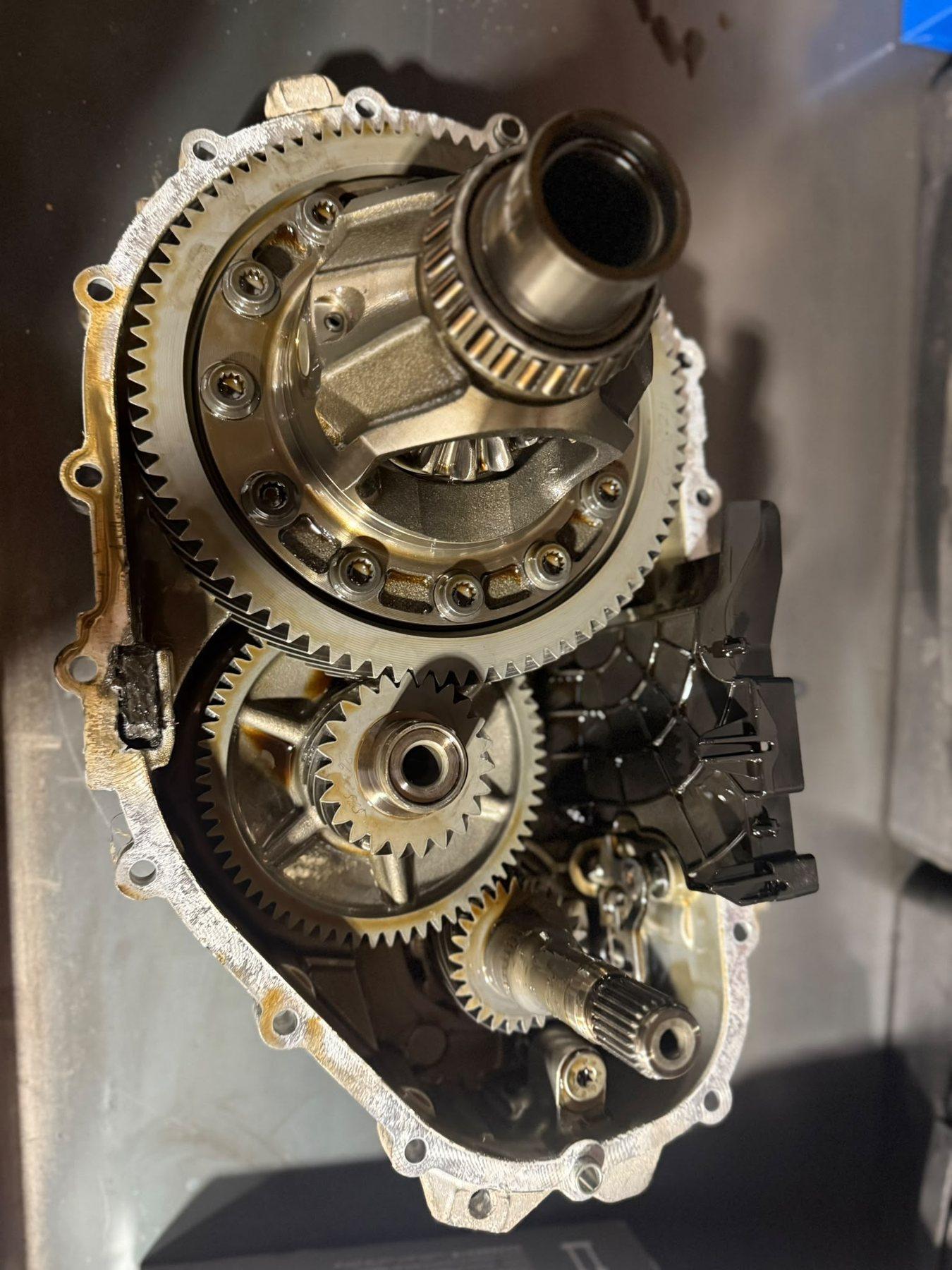 Exposed internal gearbox gears and differential components